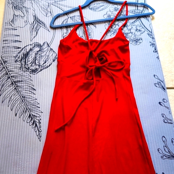 Cute Halara dress - Picture 3 of 4